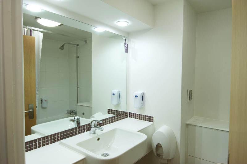Premier Inn Premier Inn Torquay Seafront 외부 사진